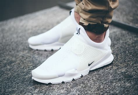 Nike Sock Dart Sneakers 